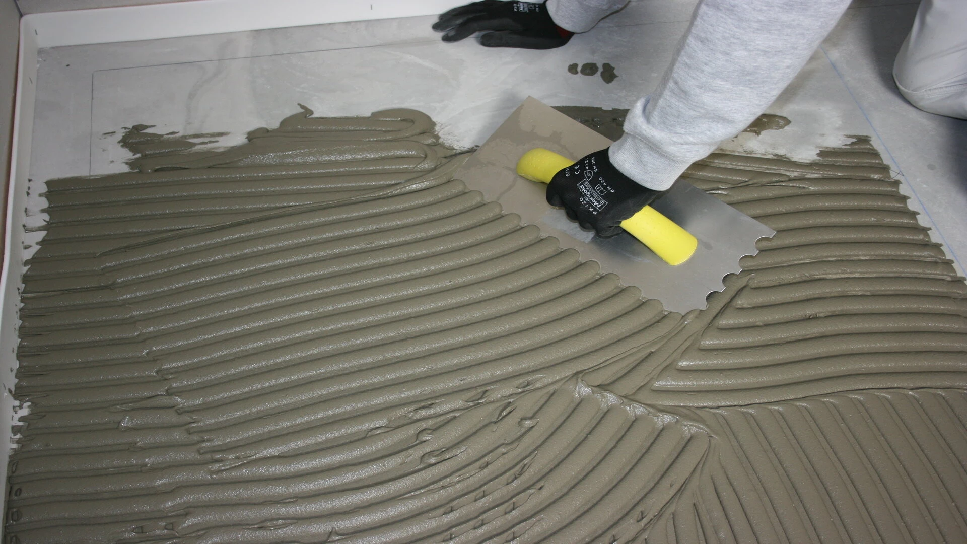 tile adhesive open time