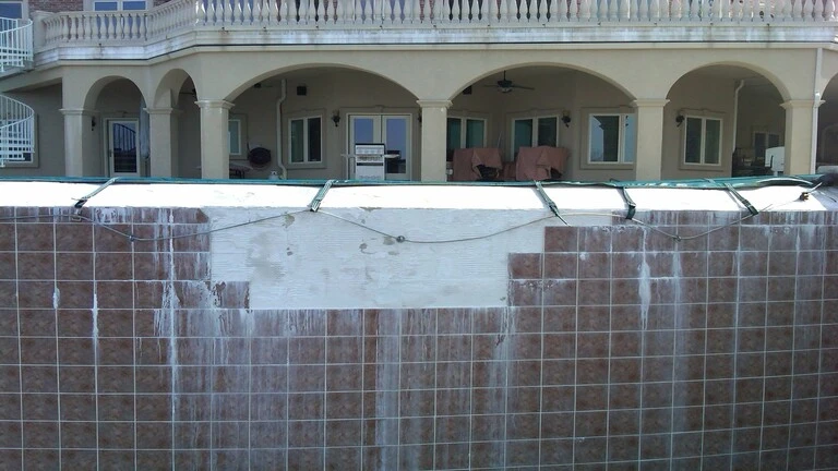 Efflorescent formation